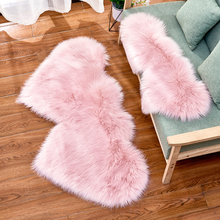 Load image into Gallery viewer, Wokaso Ultra Soft Plush Fluffy Area Rug Double-Heart Shape Faux Fur Sheepskin Floor Carpet