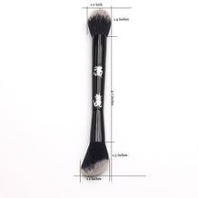 Load image into Gallery viewer, Fashion Makeup Tattoo Artist Super Soft Tipped Synthetic Bristles Unique 2-in-1 Shade Light Angled Contour Highlighting Brush
